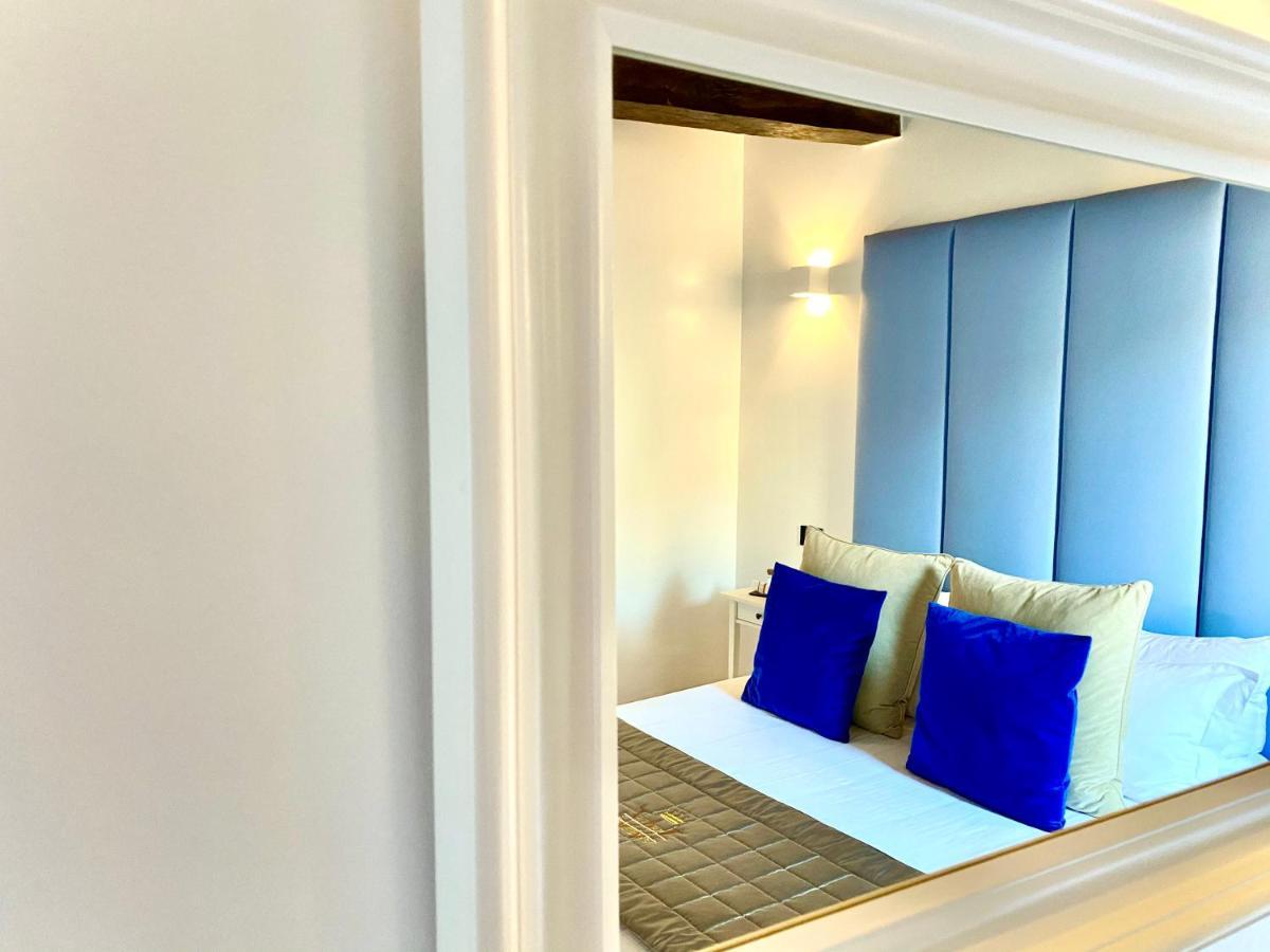Palace Fontana Di Trevi Loft โรม ภายนอก รูปภาพ